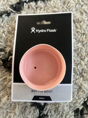 New Hydro Flask Small Bottle Boot - Blush Pink Silicone